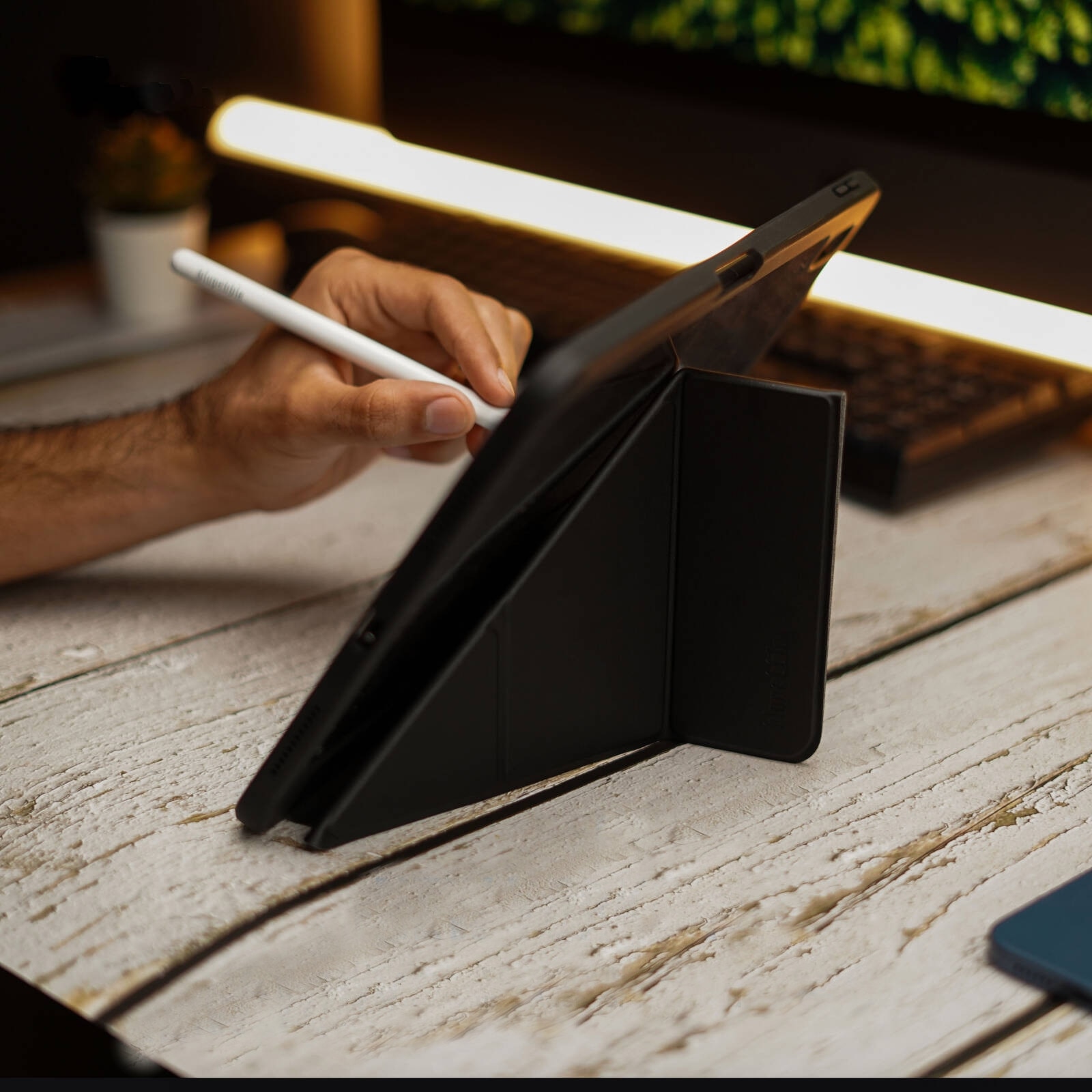 Husa Trifold Magnetica pentru Samsung Galaxy Tab A9 Plus 11.0", Smart Cover, Suport Stylus