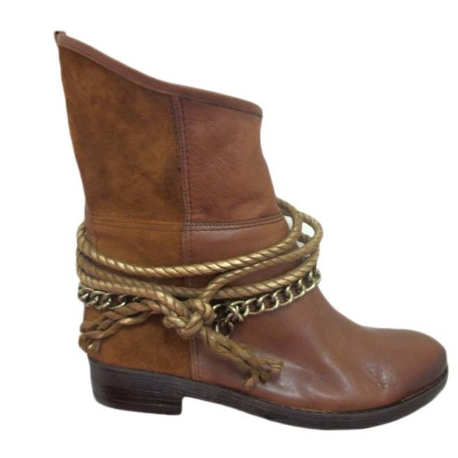 Botine din piele cu design de snur si lant ,D&J Exclusive, Maro