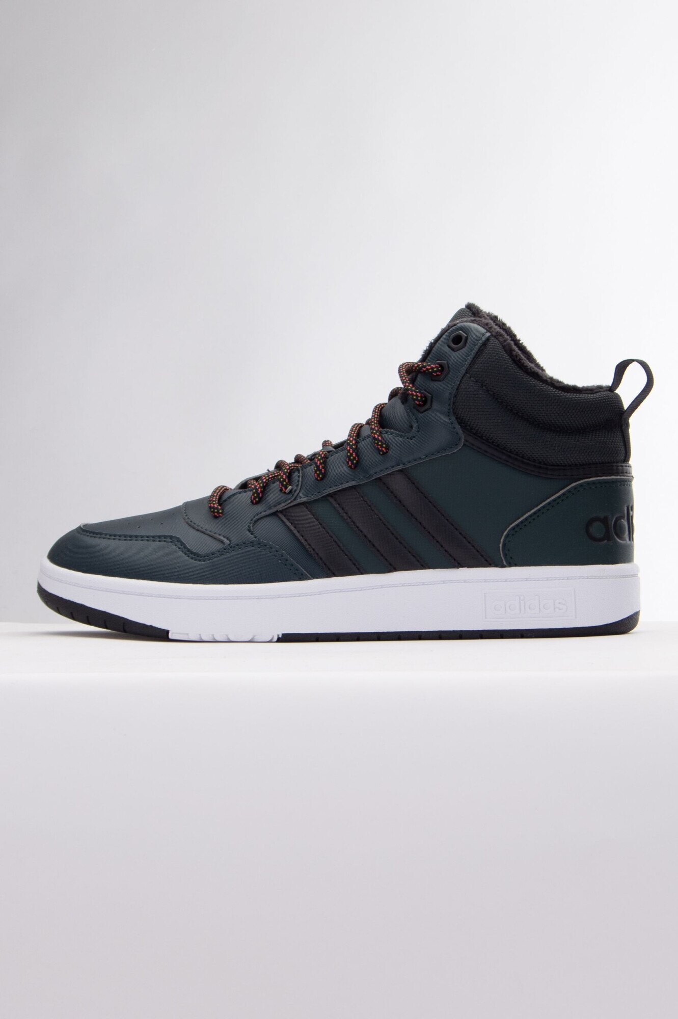 adidas gazelle silver green womens adidas Hoops 3.0 Mid WTR GZ6680