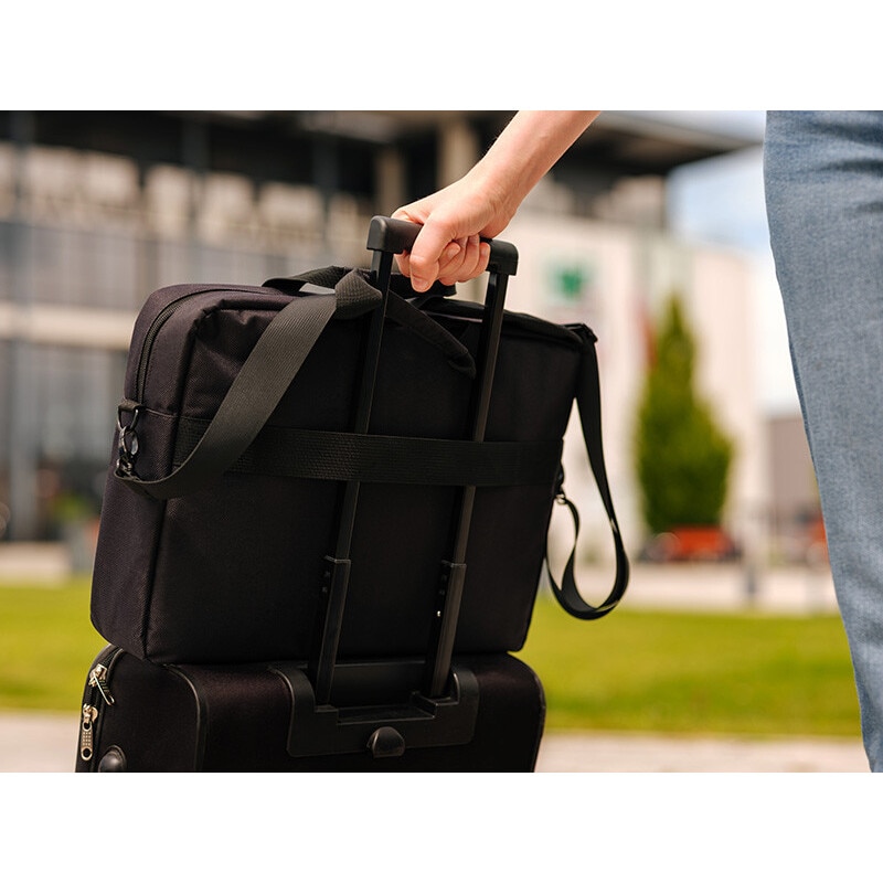 Geanta laptop Tracer 15,6" Balance PRO, material rezistent, compartimente speciale, neagra