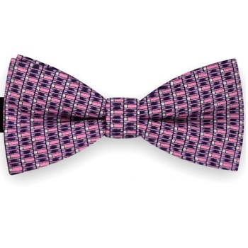 Papion barbati roz, clasic, model artistic Papion barbati roz, clasic, model artistic