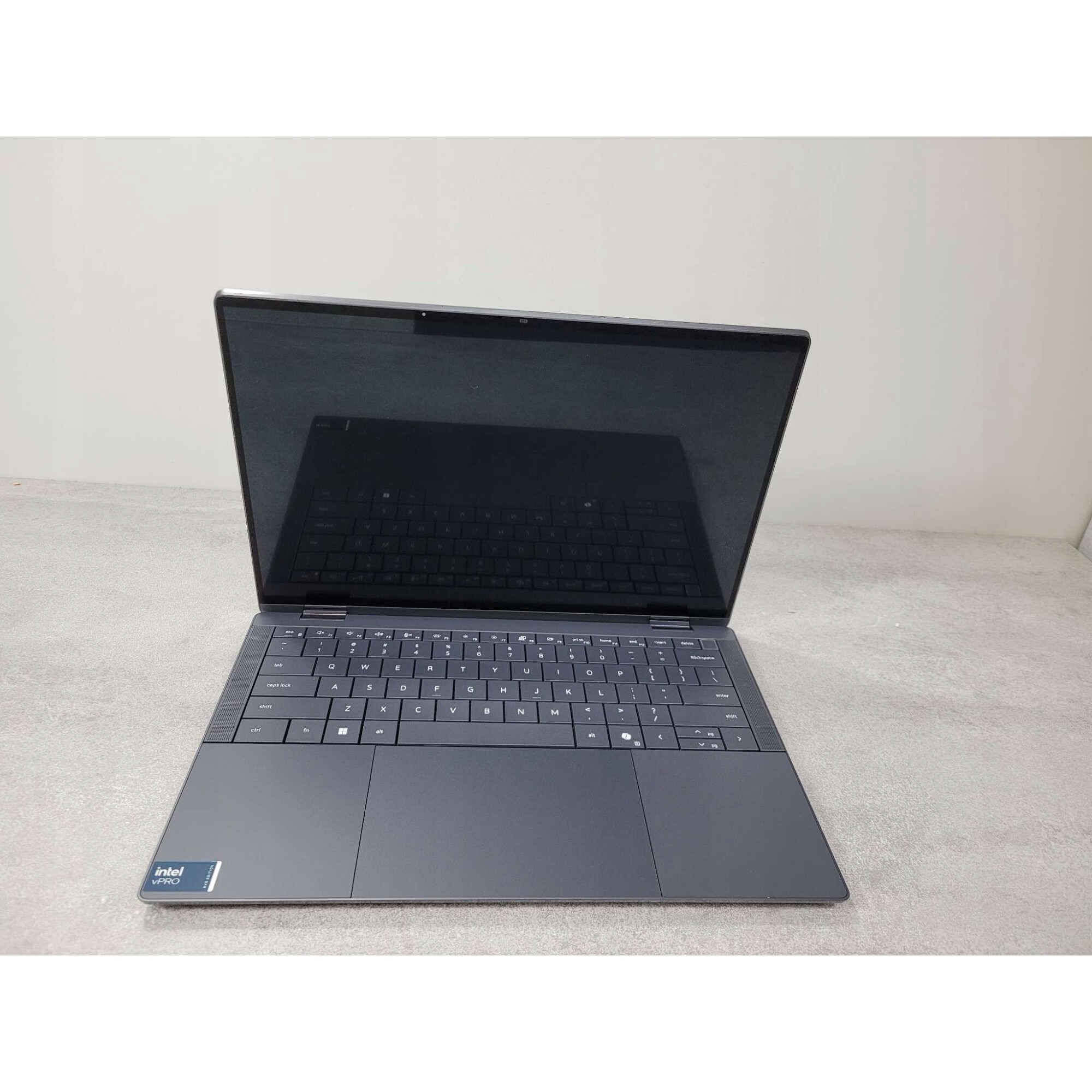 Laptop 2in1 Dell Latitude 9450, Intel Core Ultra 7 165U, 32GB RAM, SSD 1TB, 14" QHD+ Touch, 500 nit, negru