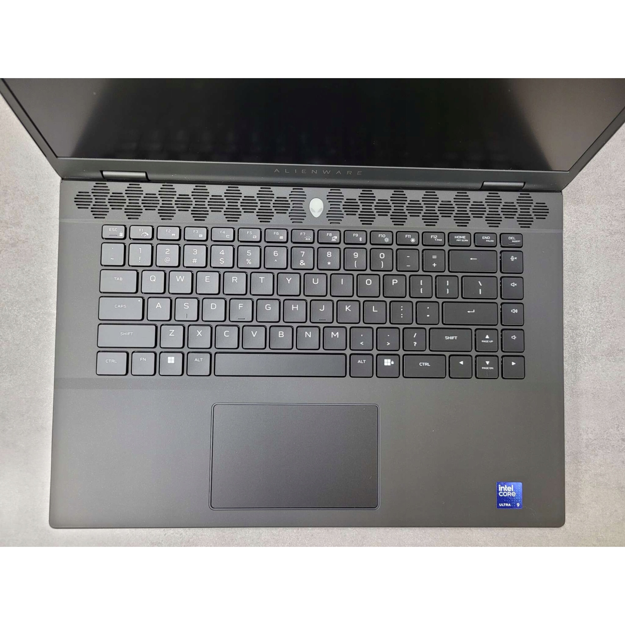 Laptop Dell Alienware m16 R2, Intel Core Ultra 9 185H, 32GB RAM, 1TB SSD, QHD+ 16", RTX 4070, 240Hz, 2,61kg, negru
