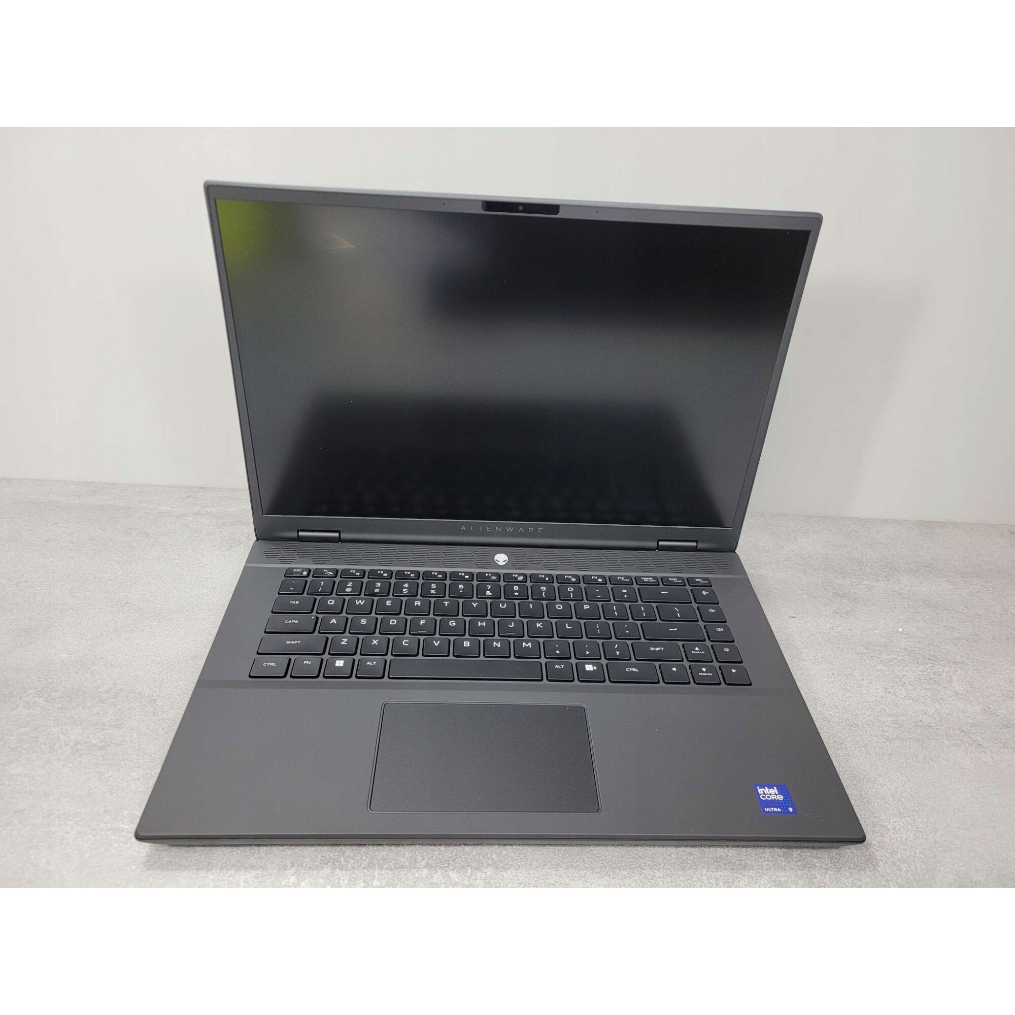 Laptop Dell Alienware m16 R2, Intel Core Ultra 9 185H, 32GB RAM, 1TB SSD, QHD+ 16", RTX 4070, 240Hz, 2,61kg, negru