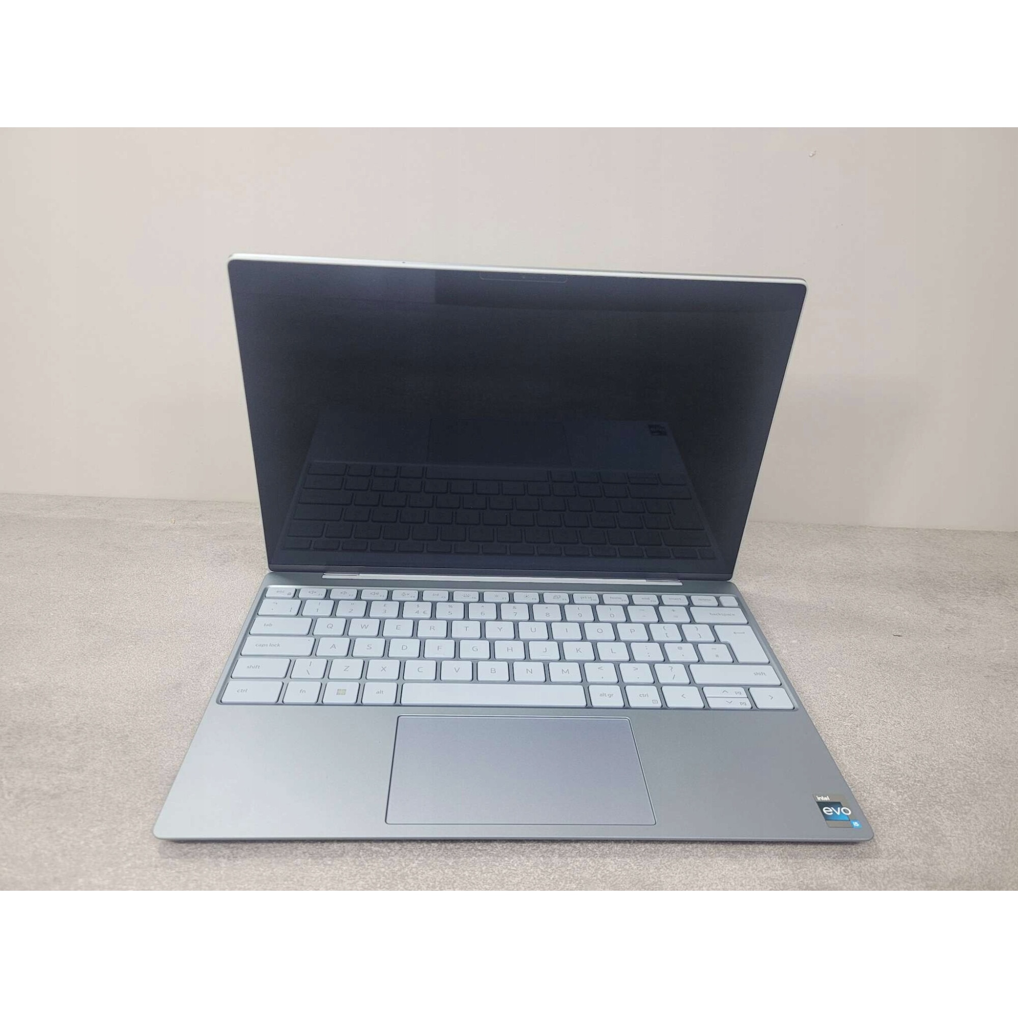 Laptop Dell XPS 13, procesor i5-1230U, 8GB RAM, 256GB SSD, FHD+ 13