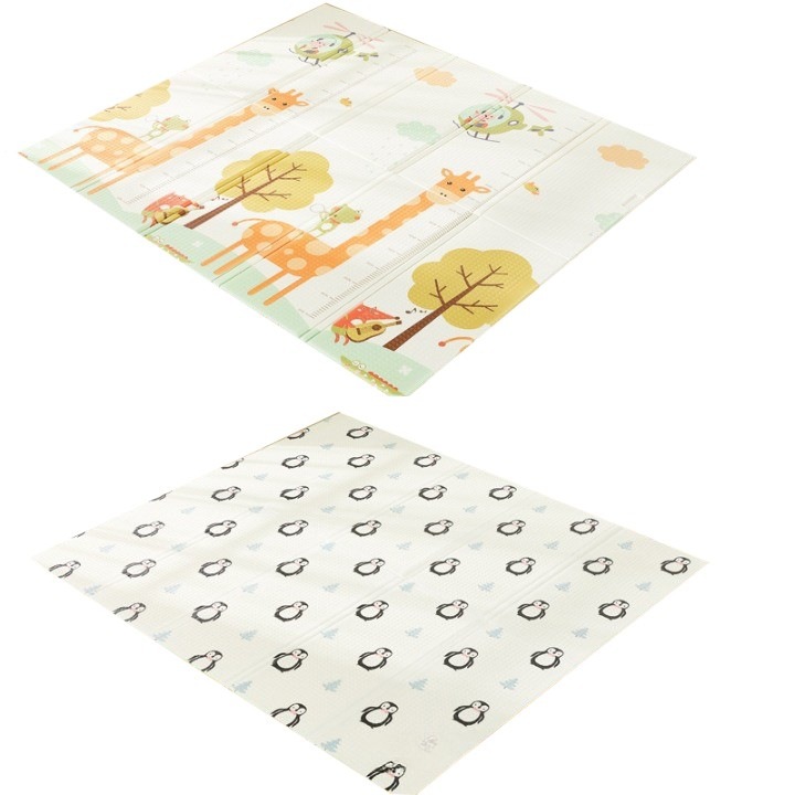 Covoras de Joaca pentru Copii Termic cu 2 Fete, By Fitilomania, Model Girafe si Pinguini, cu Spuma, Impermeabil, Antiderapant, 200cm x 180cm x 1cm