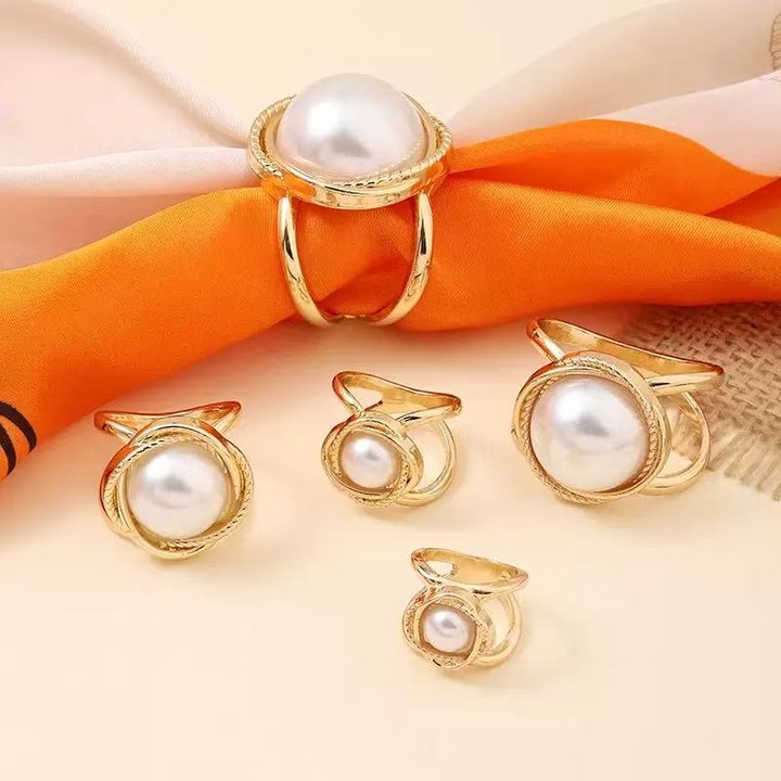 Set de 5 Clipuri Elegante cu Perle, Butoane pentru Trenci, Esarfe, Fuste si Camasi, Clip Metalic pentru Sal, Accesorii Decorative, 5 Dimensiuni