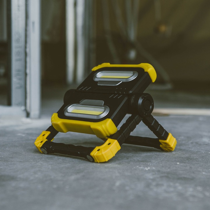 Reflector Multifunctional cu Acumulator Phenom Primlife Energie Portabila Lanterna Acumulator LED Utilaj