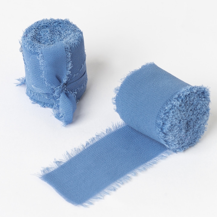 Panglica matase Mariart, culoare Albastru, din chiffon, poliester, margini franjurate, 4cm x 5m, pentru invitatii nunta, botez, aranjamente florale, impachetare cadouri, buchete mireasa, artizanat, DIY