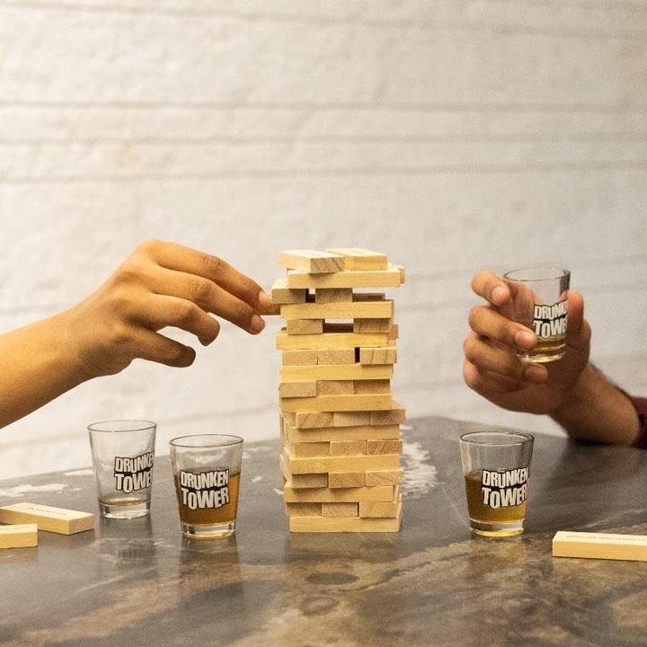 Настолна игра Jenga Кулата на пияницата, Stef's Cat, многоцветна, 19x7x20см, комплект с чаши за шотове