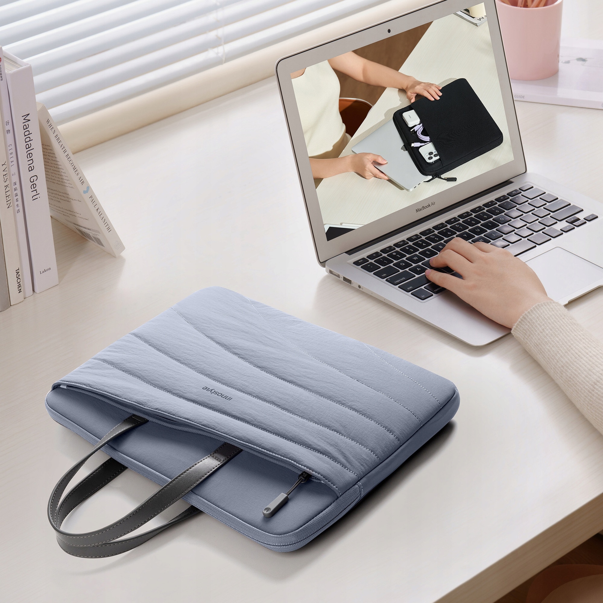 Geanta pentru laptop Innostyle CarryLite Slim impermeabila, 15.6-16", gri, design ergonomic, usoara (380g)