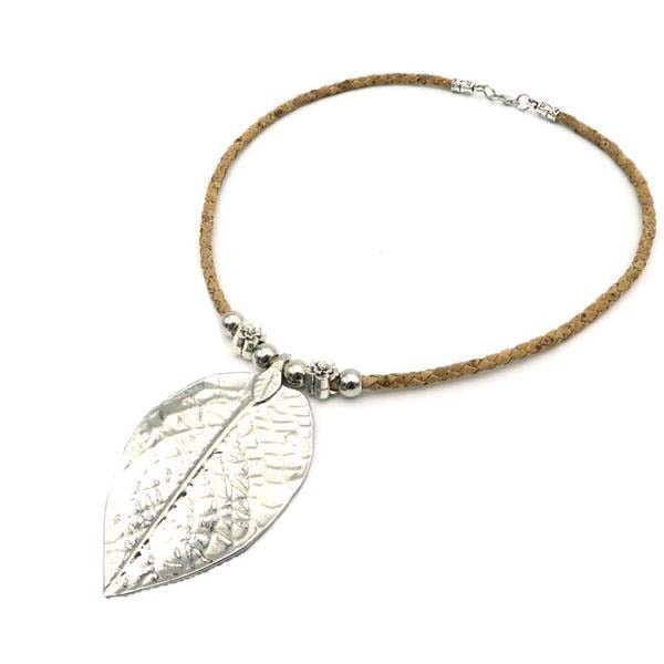 Colier din pluta „frunza”