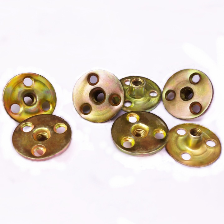 Set 10 piulite T M8 din otel carbon, aurii, dimensiuni 36.6x11.5x8x16.5x5x2.7mm