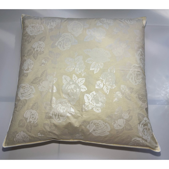 Perna din 30% puf de gasca, PopClean, galbena cu trandafiri, 70x70, 1500g