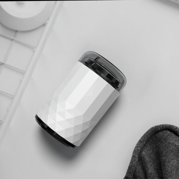 YANYXR hordozható elektromos borotva, fehér, 7x4x4cm, USB újratölthető