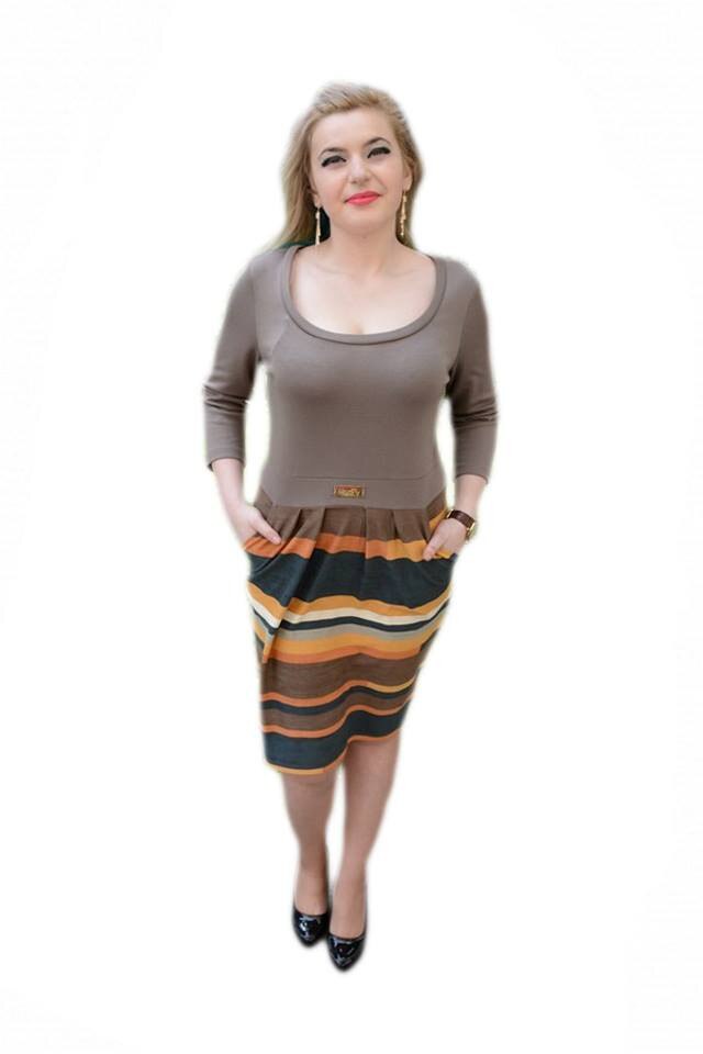 Rochie moderna cu un pandativ auriu,D&J Exclusive, Gri