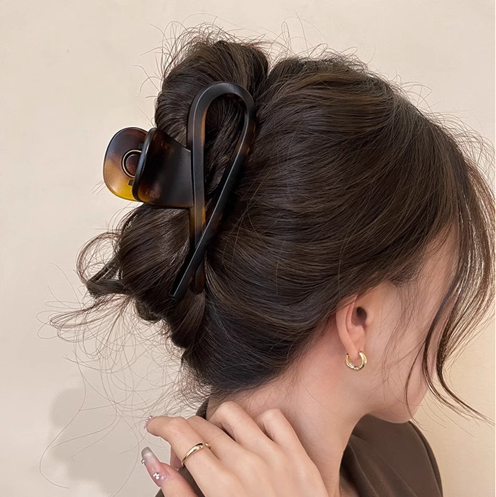 Clipa pentru par galbena - accesoriu coafura zilnica