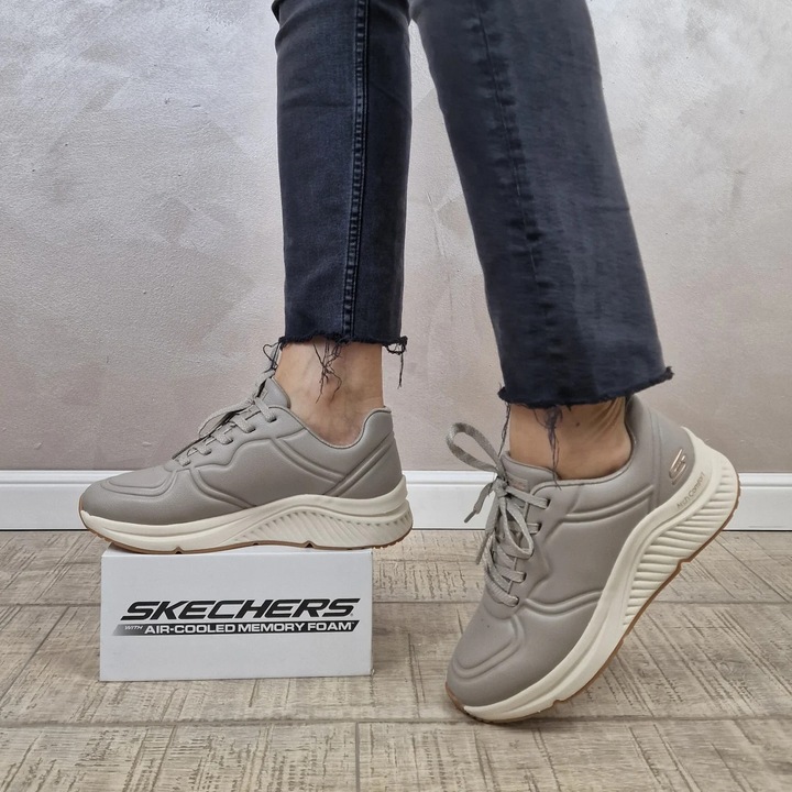 Дамски спортни обувки Skechers, Bobs Arch Comfort, бежови, 41 EU