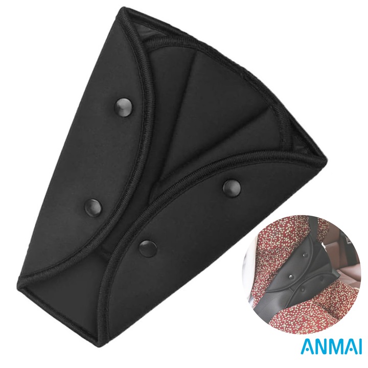 Protectie pentru centura de siguranta auto, Anmai, Design triunghiular, Prindere cu capse, Usor de utilizat, Ideal pentru copii, femei insarcinate si tineri, Realizat din burete, 19.5 x 24.5 x 9 cm, Negru