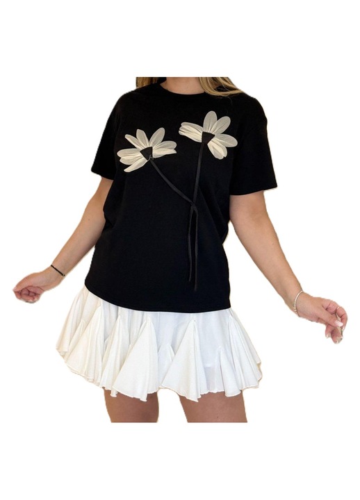 Tricou Elegant cu Flori 3D Negru Stil si Confort intr-un Design Unic