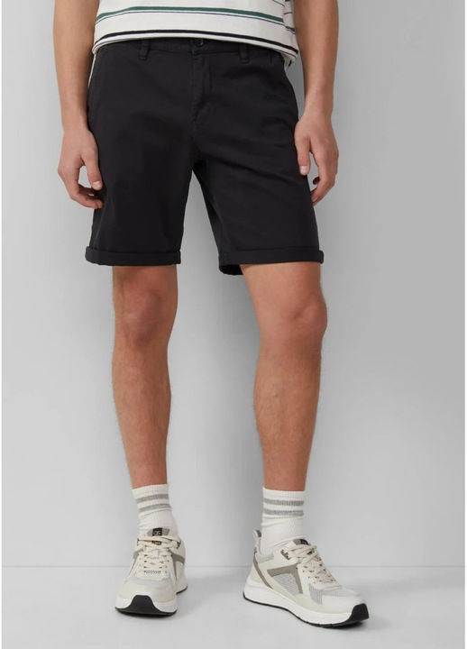 Q/S by s.Oliver Pantaloni scurti chino barbati, John, cu talie medie si croiala Regular fit, Verde inchis, Negru