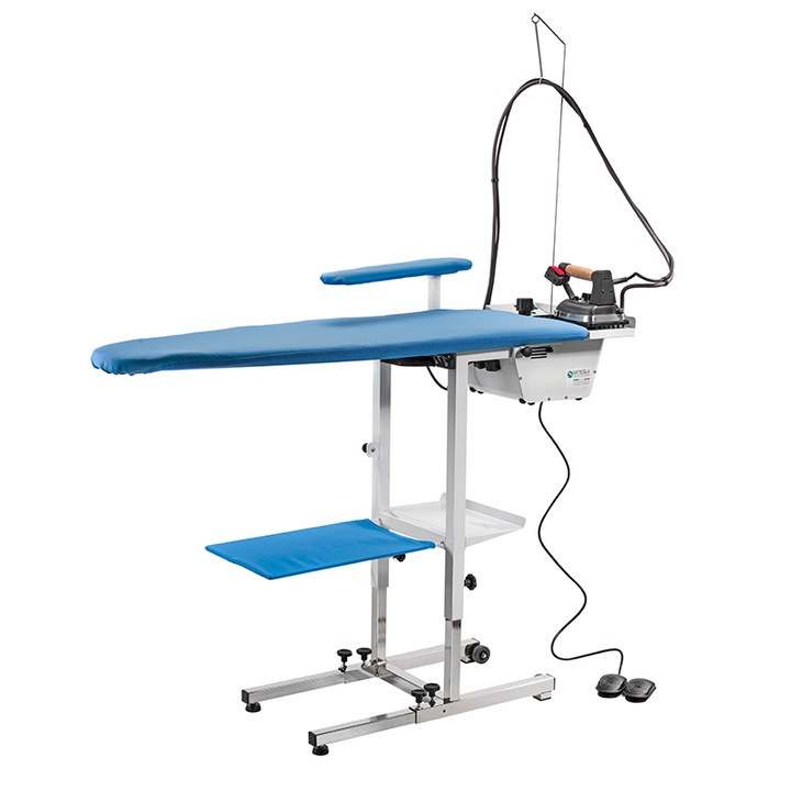 Гладачна станция с опции за засмукване Battistella KER/2, Издухване и нагряване, Сгъваема с бойлер с налягане 2,8 бара, 1450 W, 2,1 л, 3 часа автономност, 121x44 см