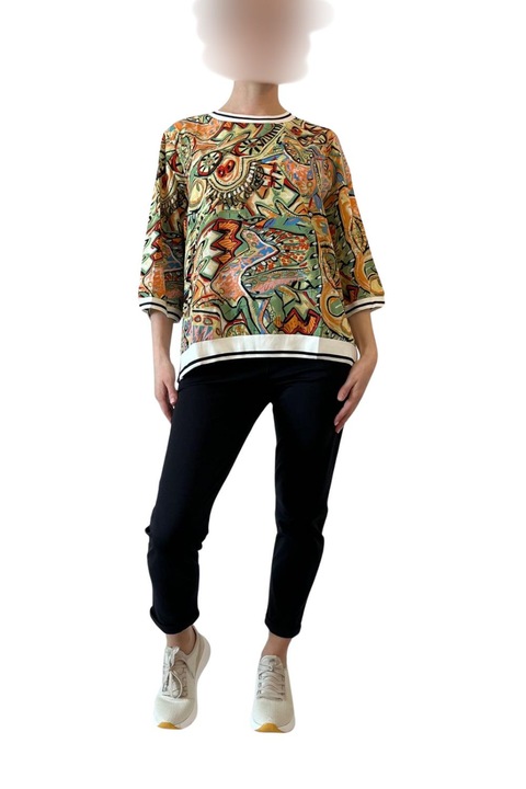 Bluza de dama, croiala lejera, material vaporos, tonuri de verde cu rosu, one size