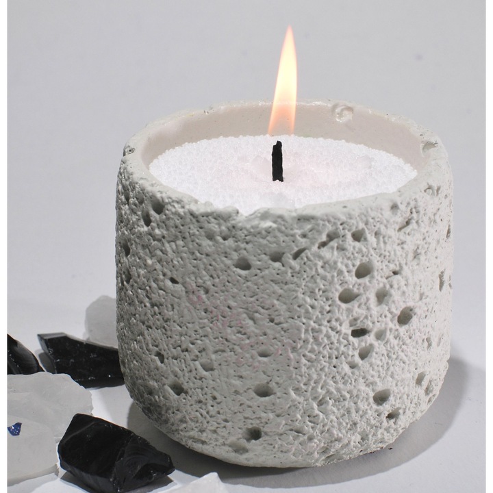 Holdszürke gyertyatartó, Veya