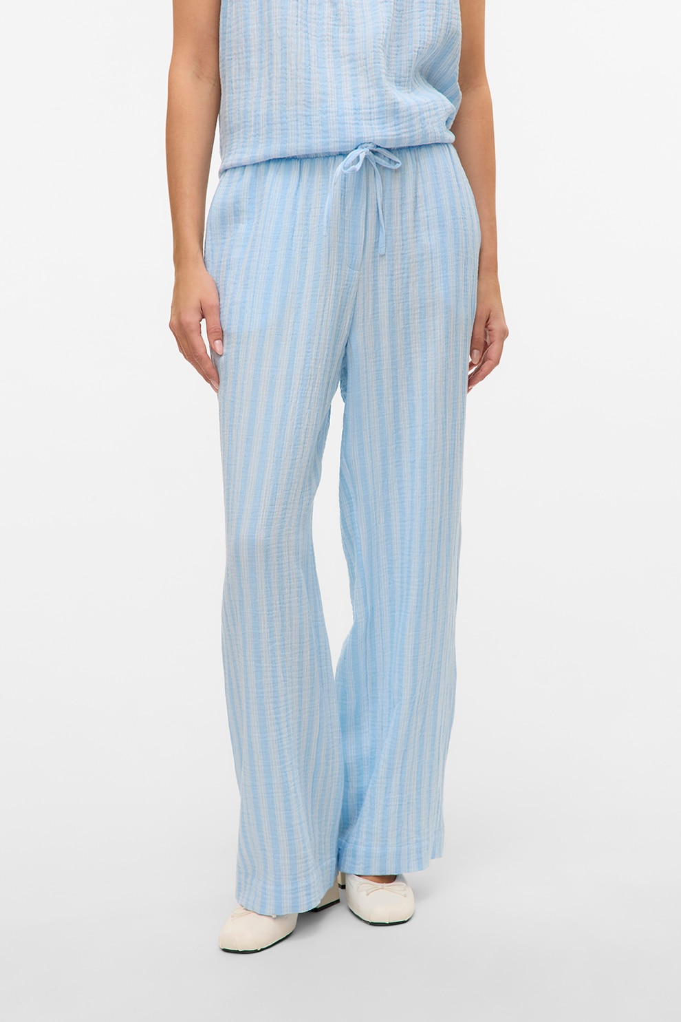 Vero Moda, Pantaloni cu croiala ampla si model in dungi, Alb, Albastru deschis, M