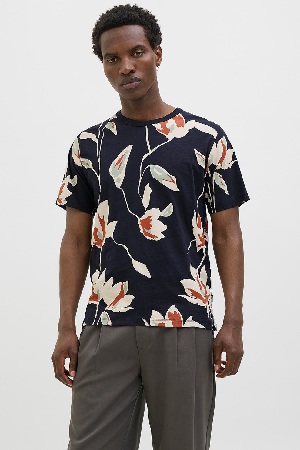 Jack & Jones, Tricou cu decolteu la baza gatului si imprimeu, Alb fildes, Albastru ultramarin, Caramiziu, M