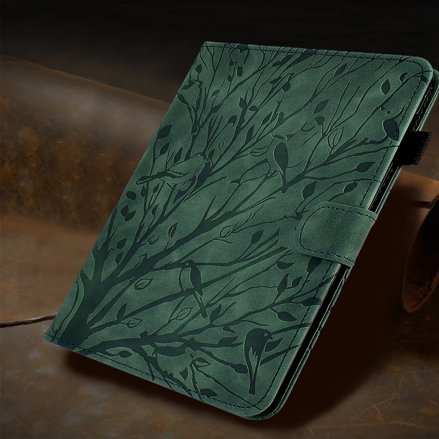 Husa tableta pentru Amazon Kindle Paperwhite 12, 2024, piele inteligenta cu desen copac norocos + flori presate, verde