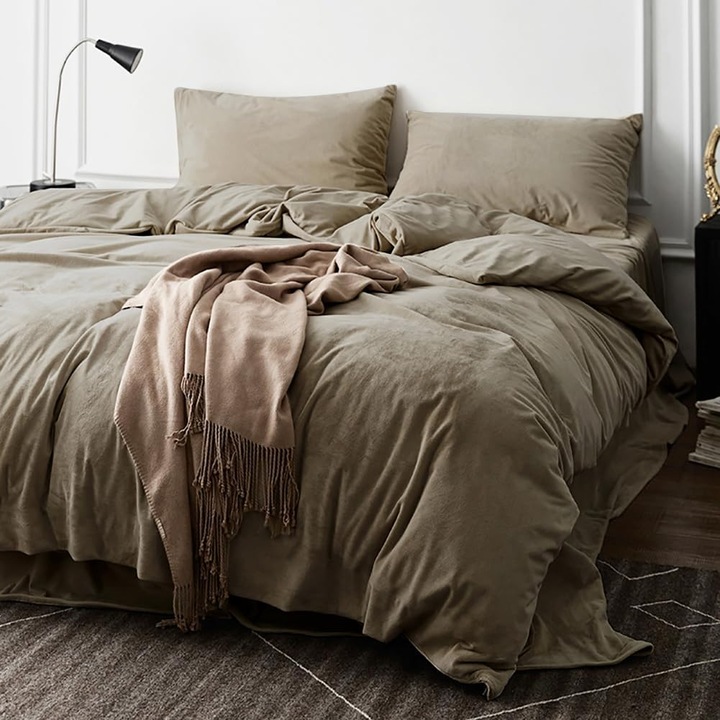 Omela ágyneműhuzat-garnitúra, paplanhuzat 200 x 200 cm, 2 párnahuzat 80 x 80 cm, cipzárral, bézs színű