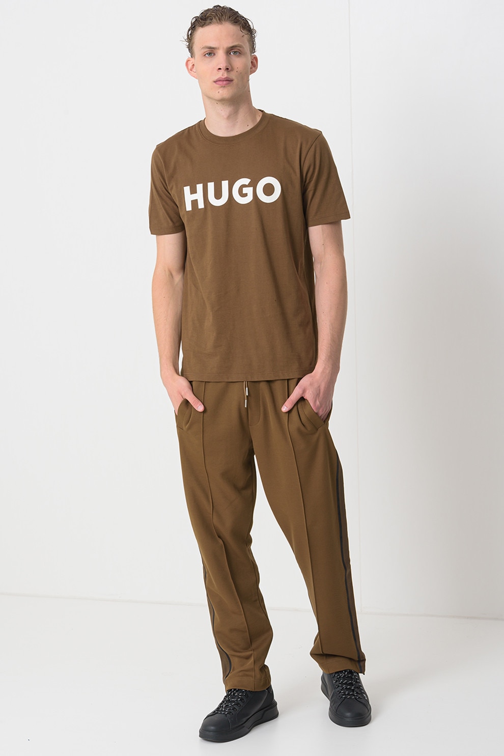 HUGO, Tricou regular fit cu logo cauciucat Dulivio, Maro fango, M