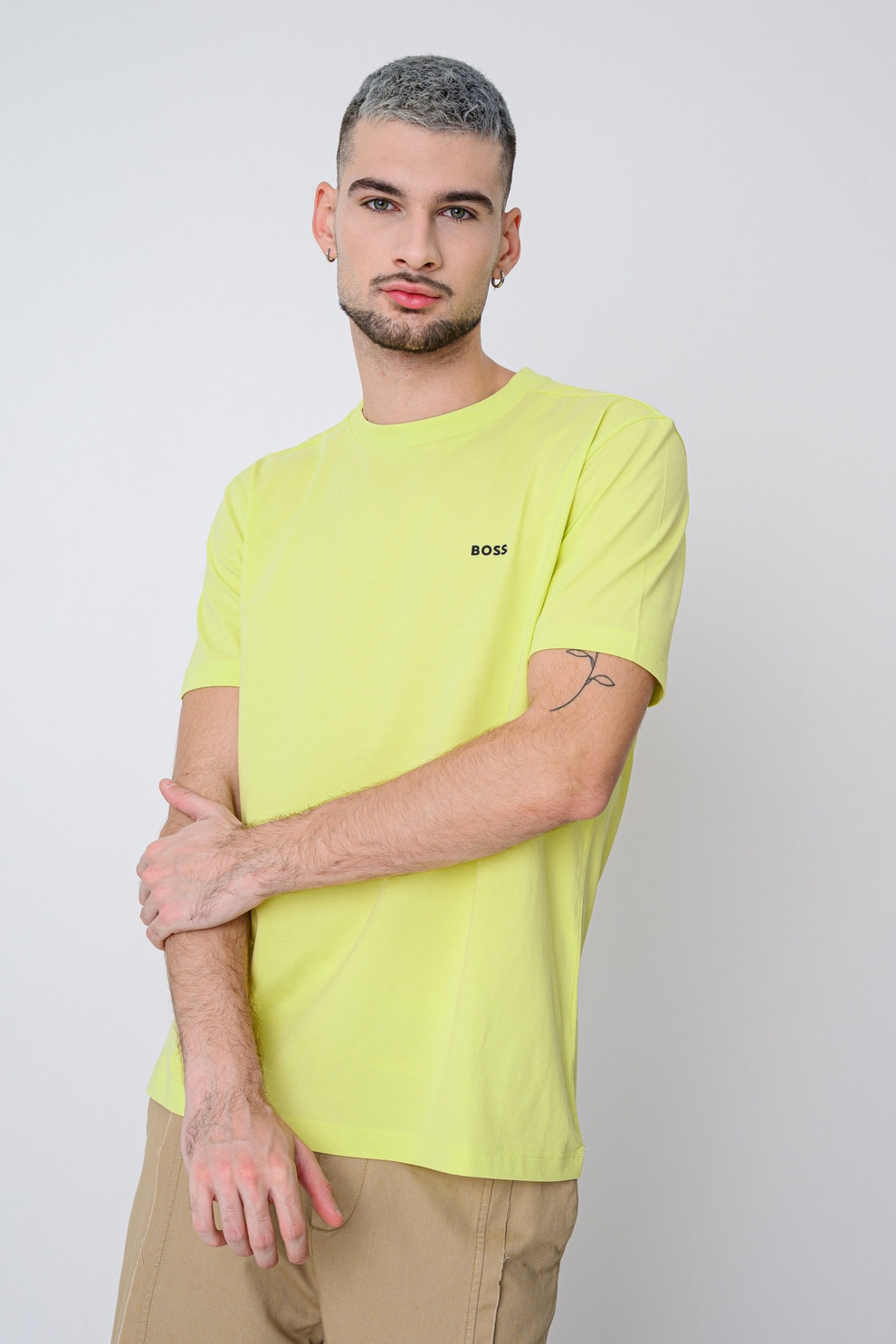 BOSS, Tricou cu logo discret si decolteu la baza gatului, Verde lime, L