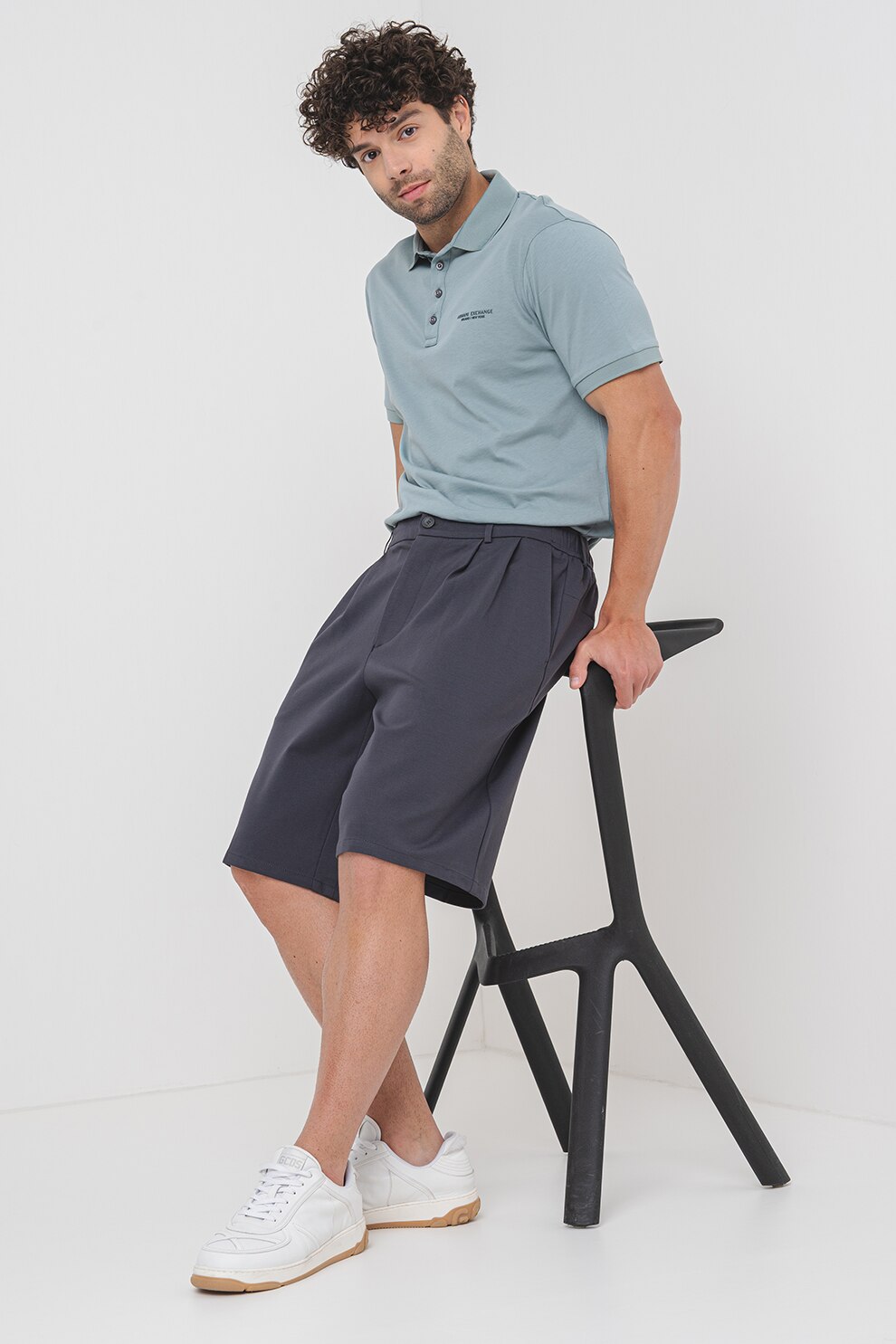 BOSS, Pantaloni scurti cu pliuri, Gri inchis, L