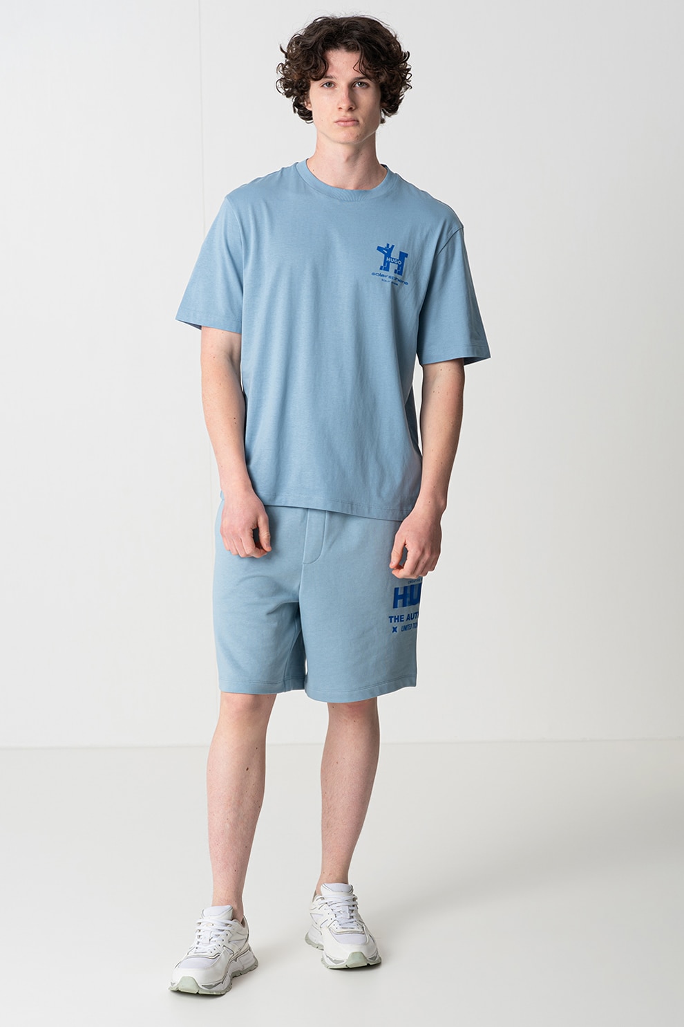 HUGO, Tricou cu decolteu la baza gatului si imprimeu logo pe partea din spate, Albastru pastel, Albastru royal, XL