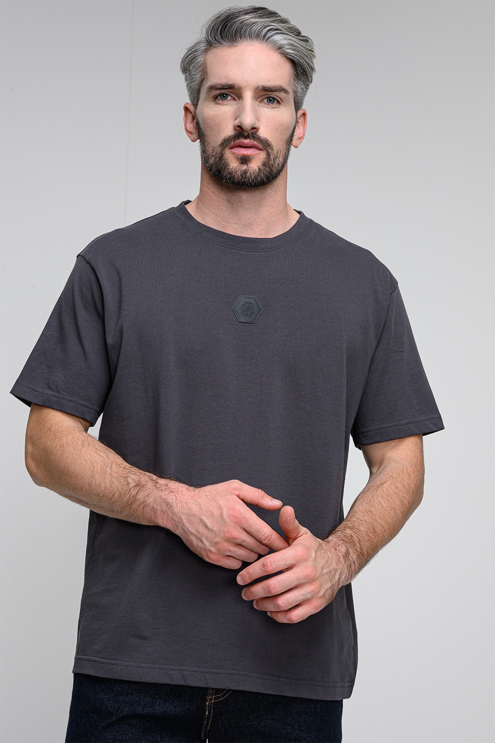 BOSS, Tricou supradimensionat cu aplicatie pe piept, Gri antracit, M