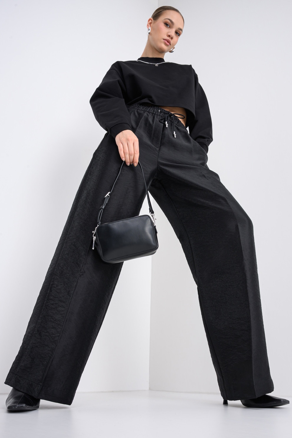 HUGO, Pantaloni cu croiala ampla Hawila, Negru, 38
