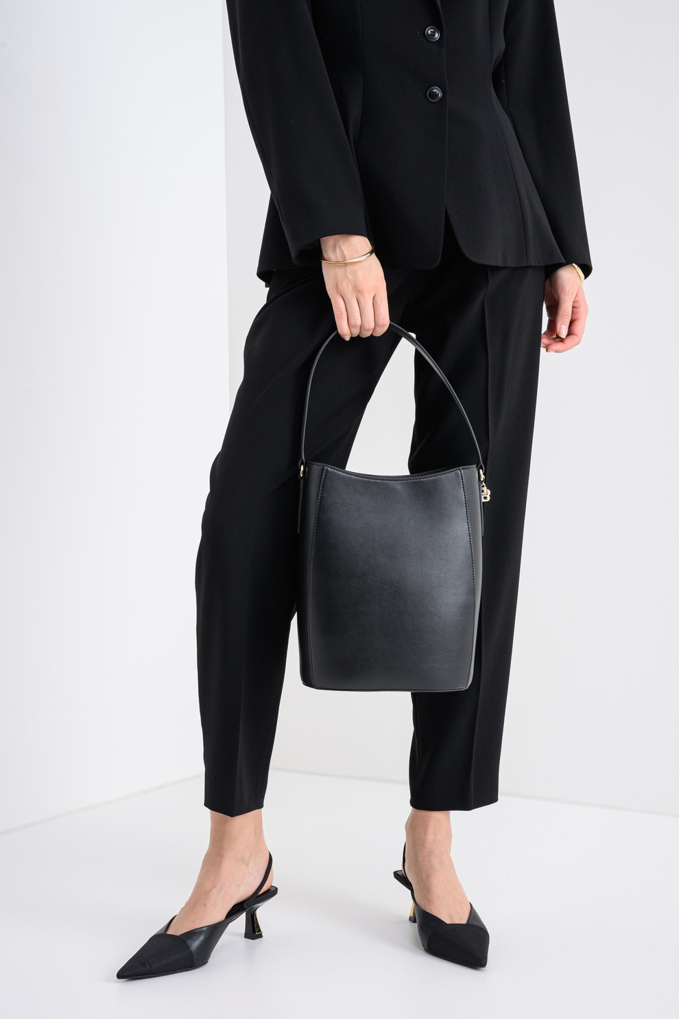 HUGO, Pantaloni conici cu pliuri, Negru, 36