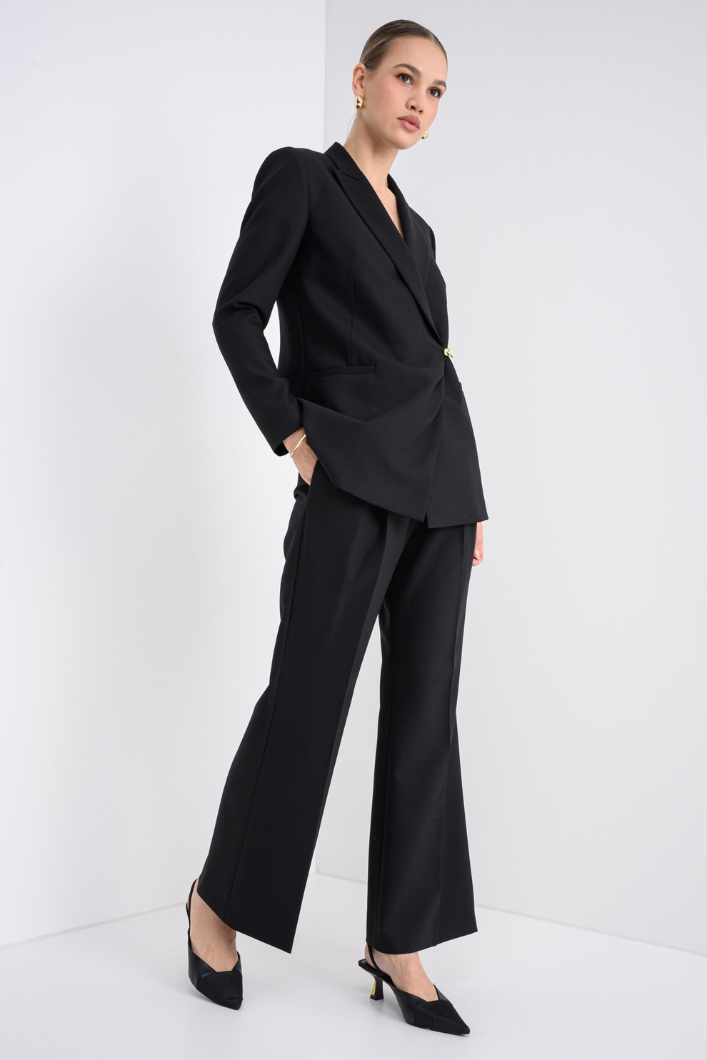 HUGO, Pantaloni evazati cu pliuri, Negru, 36