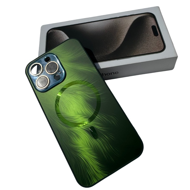 Husa de Protectie Pentru iPhone 16 ProMax MagSafe, model verde lucios cu efect 3D tip pana, design elegant si protectie completa inclusiv Lentile impotriva socurilor si zgarieturilor