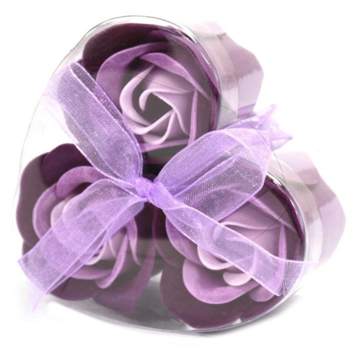 Cutie cadou in forma de inima cu 3 trandafiri din sapun violeti, 8 cm