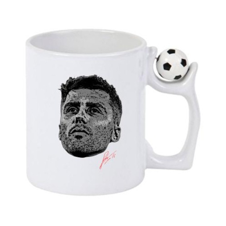Cana cu fotbalistul Rodrigo Hernandez Rodri Manchester City, Cri-Flo, Ceramica, 330ml. Minge rotativa antistres, Maner si interior Alb/Negru
