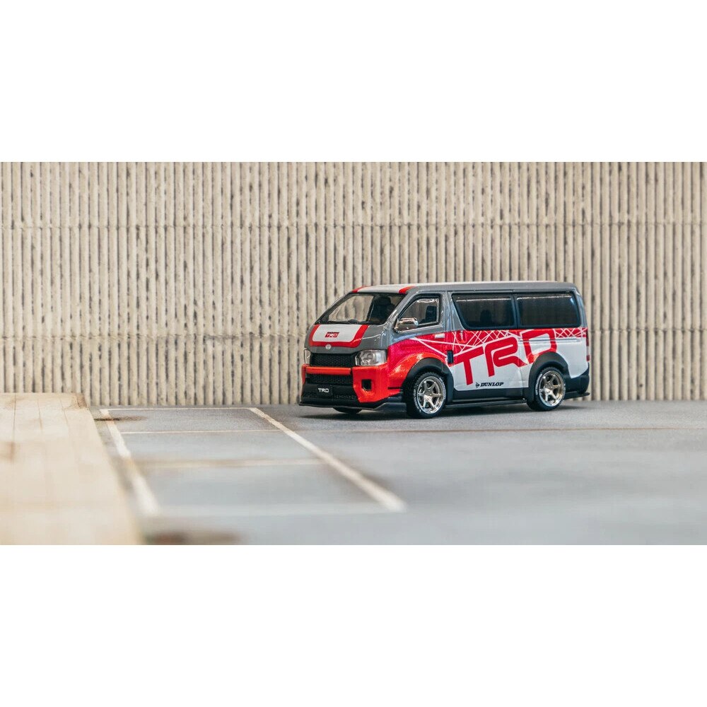 Macheta auto Toyota Hiace Widebody Trd 1:64 Tarmac - eMAG.ro