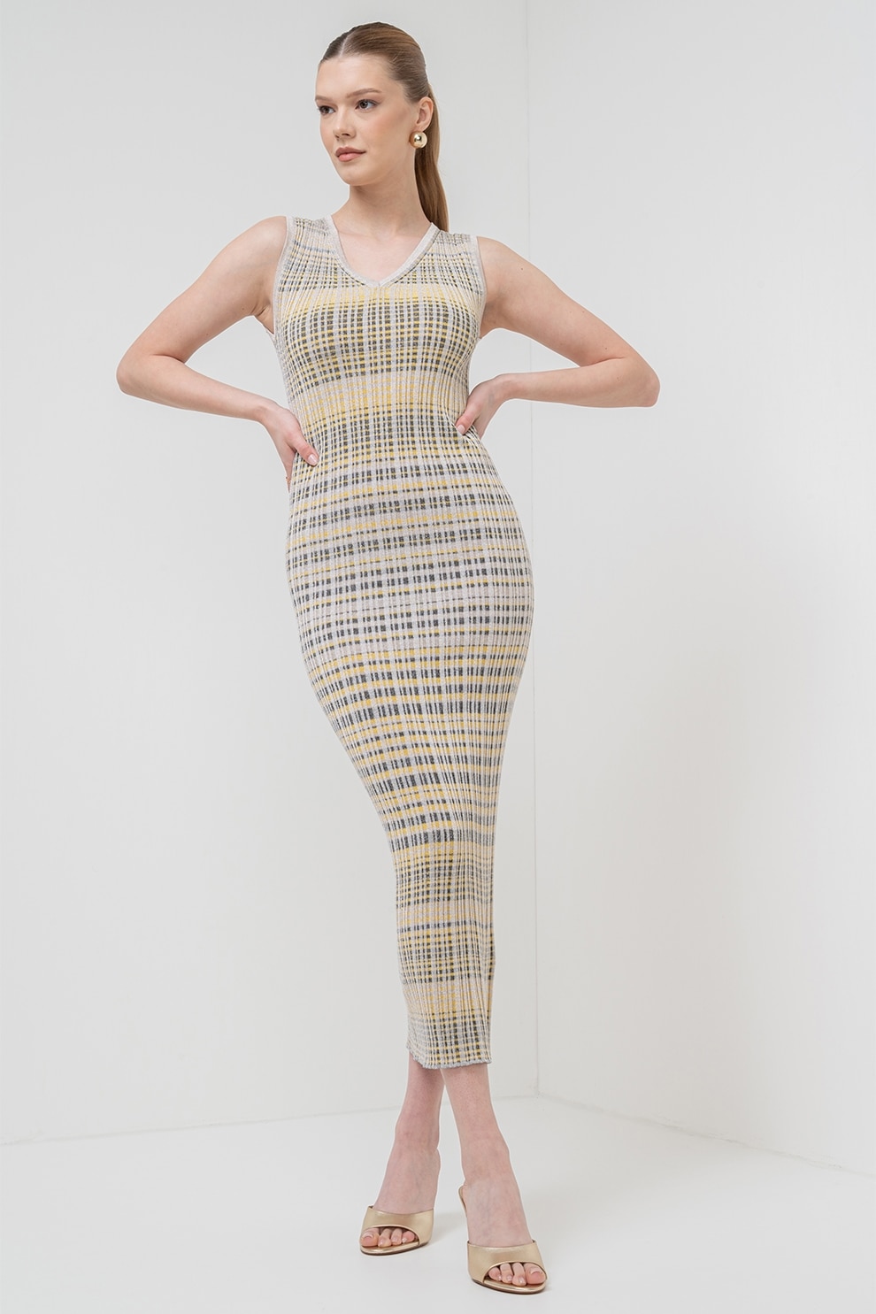 Marella, Rochie cu model in dungi si decolteu in V Enziana, Negru, Galben, Crem, S