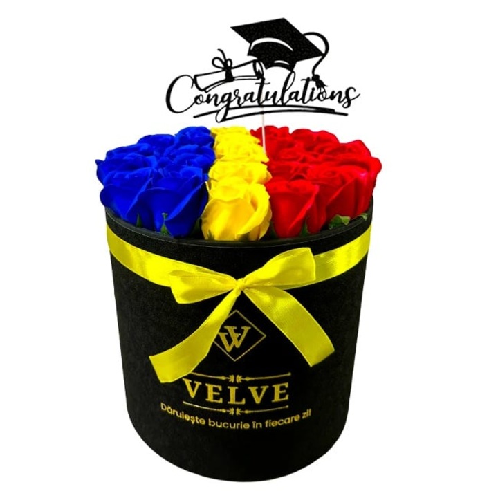 Aranjament floral pentru absolvire Tricolor, drapelul Romaniei cu 25 trandafiri din sapun, in cutie rotunda, Albastru-Galben-Rosu Velve