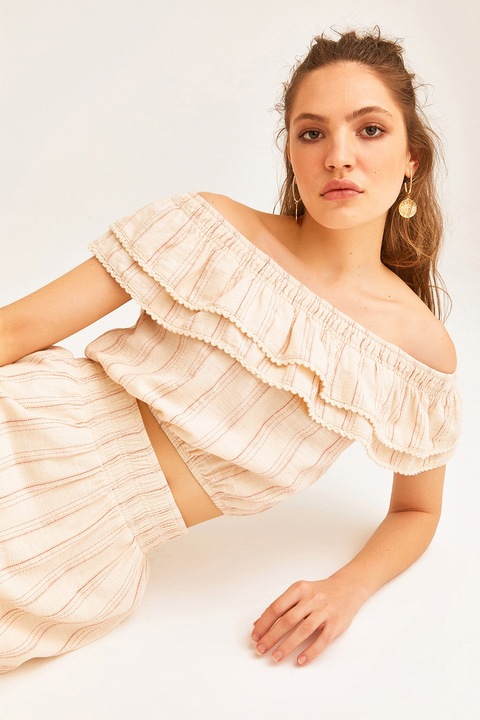 OXXO, Bluza crop cu decolteu pe un umar, Bej deschis