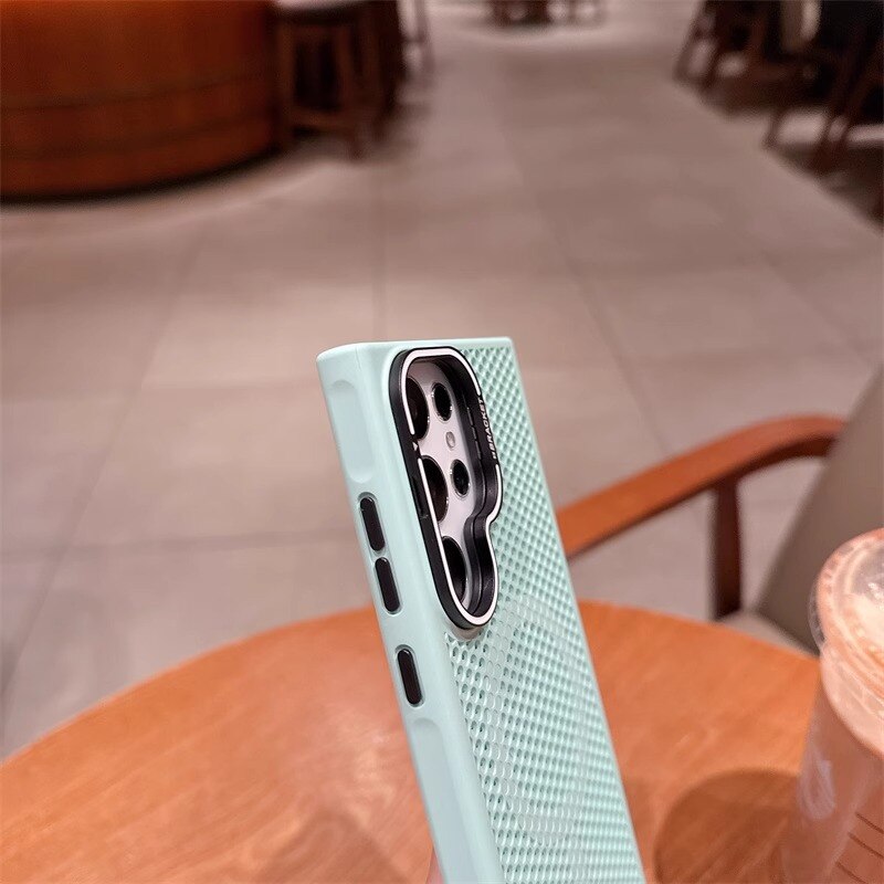 Husa pentru cu racire Samsung Galaxy S25 Ultra, retea de racire in forma de fagure, cu Inel Ajustabil in Dreptul Camerei, MagSafe magnetic, Verde menta