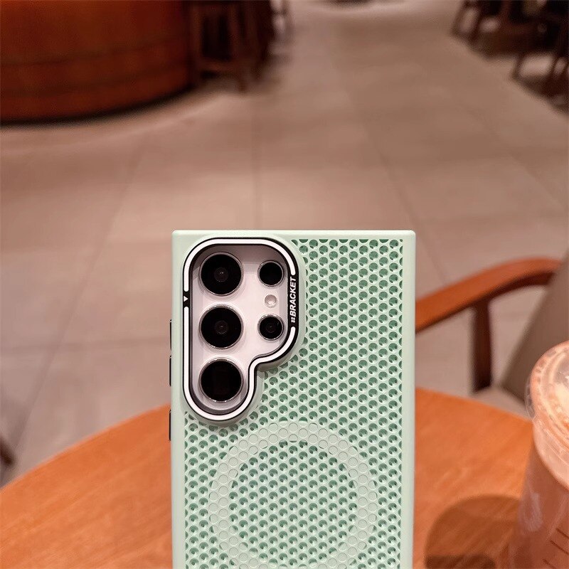 Husa pentru cu racire Samsung Galaxy S25 Ultra, retea de racire in forma de fagure, cu Inel Ajustabil in Dreptul Camerei, MagSafe magnetic, Verde menta