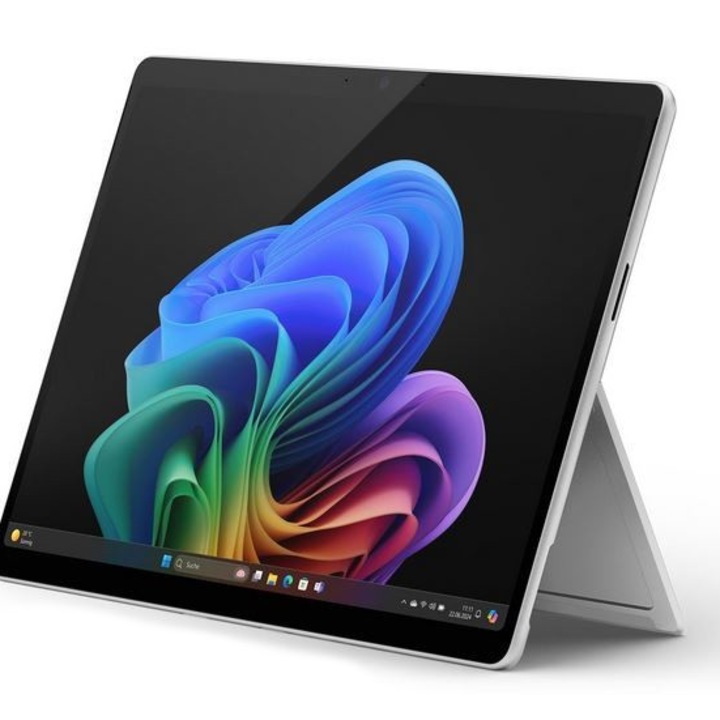 Таблет Microsoft Surface Pro 11 Copilot+PC, Процесор Intel Core Ultra 7 268V, 13" LED екран, 32GB RAM, 1TB SSD, Windows 11 Pro, Сребрист